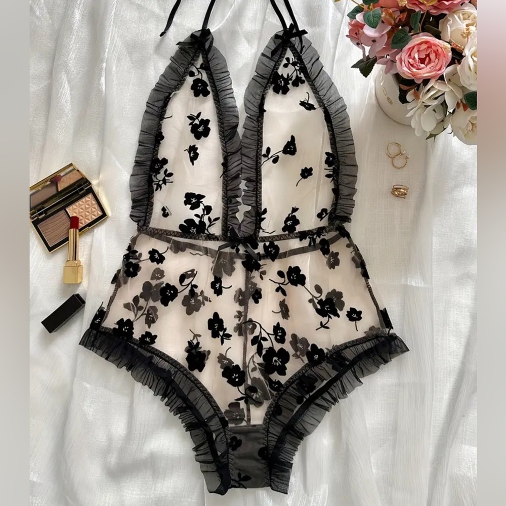 New | Beautiful See Through Lingerie 🔥🌸| Size: L